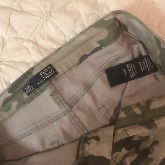 Camo raw hem high rise jeggings - Picture 3 of 4